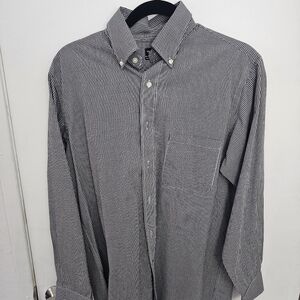 Van huessen plaid dress shirt